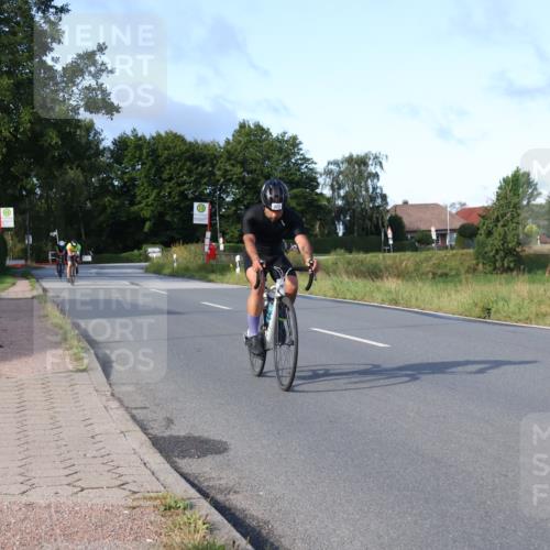 25.08.2024 - Elbe Triathlon Hamburg Fuchs,  Jonas http://msf.ph/oto/6864536 25.08.2024 09:22:42 Radfahren 91, 327, 209, 45 meine-sportfotos.de