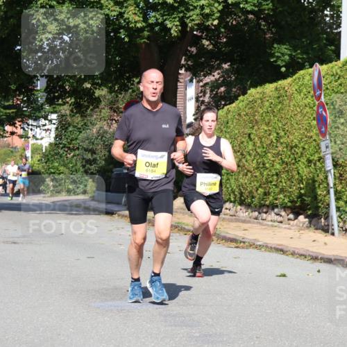 25.08.2024 - 20. Blankeneser Heldenlauf Strokosch-Dieckow http://msf.ph/oto/6864543 25.08.2024 10:25:47 Ziel 6169, 6184, 6311, 6501 meine-sportfotos.de