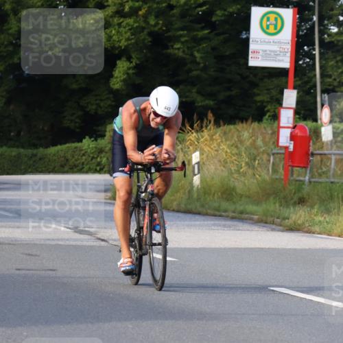 25.08.2024 - Elbe Triathlon Hamburg Fuchs,  Jonas http://msf.ph/oto/6864605 25.08.2024 09:22:49 Radfahren 209, 45, 443, 266 meine-sportfotos.de