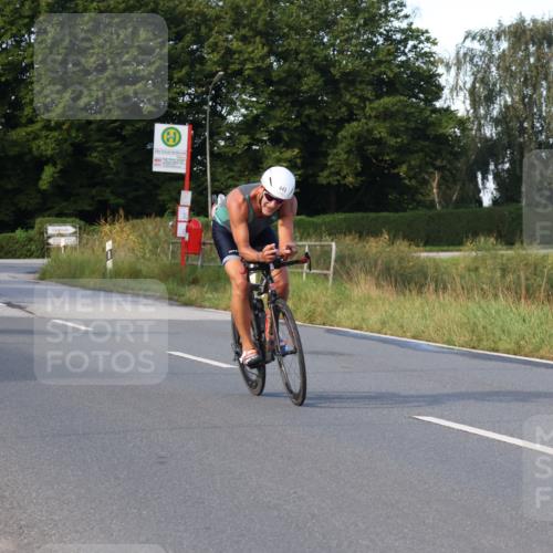 25.08.2024 - Elbe Triathlon Hamburg Fuchs,  Jonas http://msf.ph/oto/6864627 25.08.2024 09:22:50 Radfahren 45, 443, 266, 56 meine-sportfotos.de