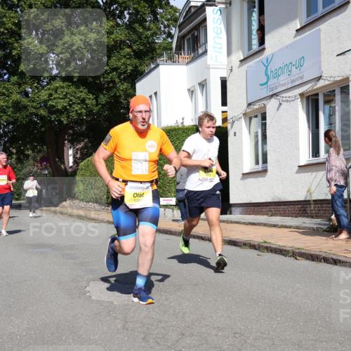 25.08.2024 - 20. Blankeneser Heldenlauf Strokosch-Dieckow http://msf.ph/oto/6864791 25.08.2024 10:26:06 Ziel 6069, 6119, 6251, 6255, 6383, 6384, 6433, 6451, 6452, 6453 meine-sportfotos.de