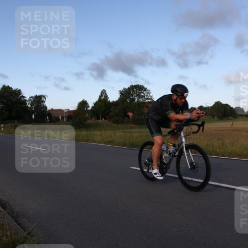 25.08.2024 - Elbe Triathlon Hamburg Fuchs,  Jonas http://msf.ph/oto/6864798 25.08.2024 09:23:14 Radfahren 105, 340, 120, 367 meine-sportfotos.de
