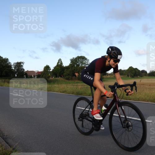 25.08.2024 - Elbe Triathlon Hamburg Fuchs,  Jonas http://msf.ph/oto/6864840 25.08.2024 09:23:17 Radfahren 340, 120, 367, 198 meine-sportfotos.de