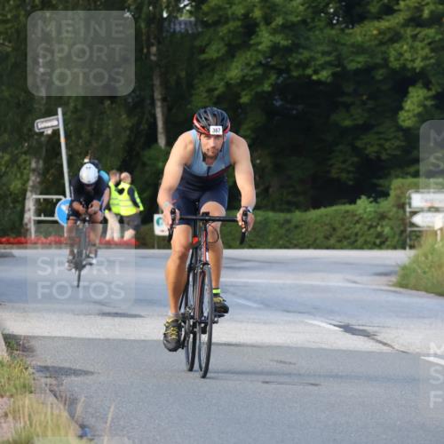25.08.2024 - Elbe Triathlon Hamburg Fuchs,  Jonas http://msf.ph/oto/6864850 25.08.2024 09:23:18 Radfahren 340, 120, 367, 198, 167 meine-sportfotos.de