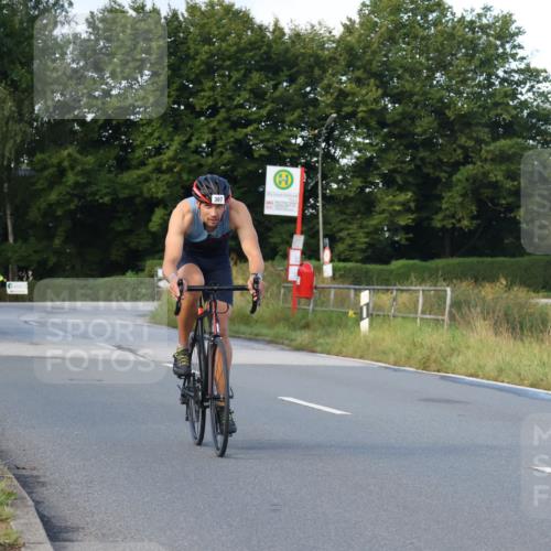 25.08.2024 - Elbe Triathlon Hamburg Fuchs,  Jonas http://msf.ph/oto/6864885 25.08.2024 09:23:19 Radfahren 340, 120, 367, 198, 167 meine-sportfotos.de