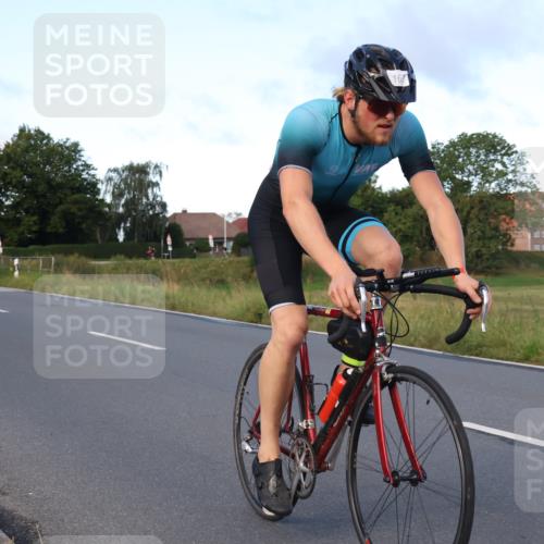 25.08.2024 - Elbe Triathlon Hamburg Fuchs,  Jonas http://msf.ph/oto/6864984 25.08.2024 09:23:25 Radfahren 367, 198, 167, 258 meine-sportfotos.de