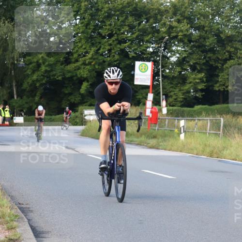 25.08.2024 - Elbe Triathlon Hamburg Fuchs,  Jonas http://msf.ph/oto/6865021 25.08.2024 09:23:29 Radfahren 167, 258, 86, 64 meine-sportfotos.de