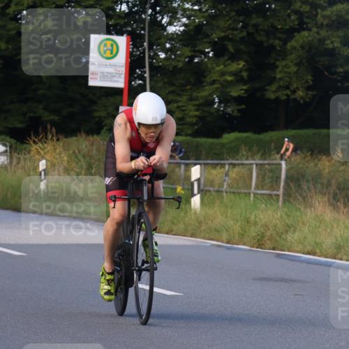 25.08.2024 - Elbe Triathlon Hamburg Fuchs,  Jonas http://msf.ph/oto/6865056 25.08.2024 09:23:32 Radfahren 258, 86, 64, 342 meine-sportfotos.de