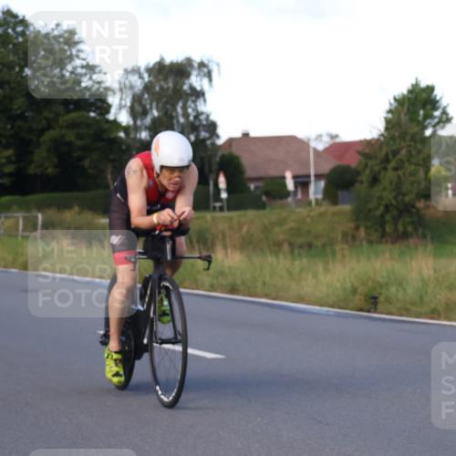 25.08.2024 - Elbe Triathlon Hamburg Fuchs,  Jonas http://msf.ph/oto/6865080 25.08.2024 09:23:32 Radfahren 258, 86, 64, 342 meine-sportfotos.de