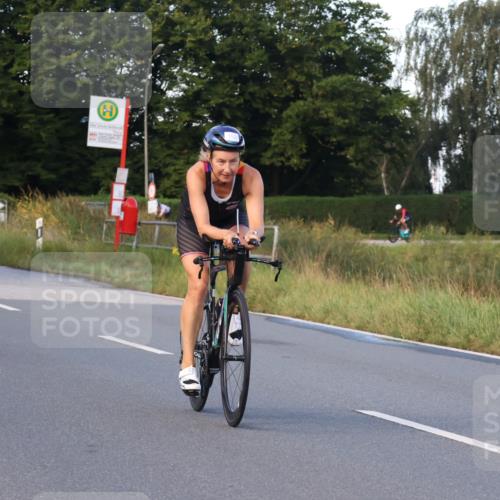 25.08.2024 - Elbe Triathlon Hamburg Fuchs,  Jonas http://msf.ph/oto/6865247 25.08.2024 09:23:42 Radfahren 342, 35, 153 meine-sportfotos.de