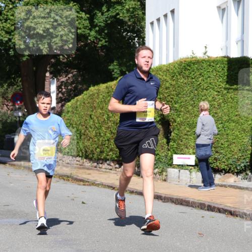 25.08.2024 - 20. Blankeneser Heldenlauf Strokosch-Dieckow http://msf.ph/oto/6865333 25.08.2024 10:26:33 Ziel 6014, 6030, 6476, 6506 meine-sportfotos.de