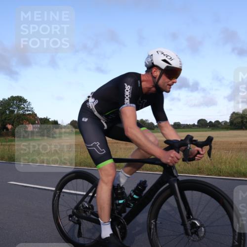 25.08.2024 - Elbe Triathlon Hamburg Fuchs,  Jonas http://msf.ph/oto/6865355 25.08.2024 09:23:55 Radfahren 310, 404, 60, 278, 142 meine-sportfotos.de