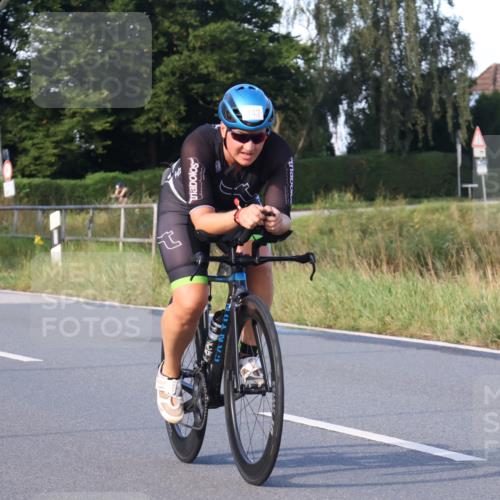25.08.2024 - Elbe Triathlon Hamburg Fuchs,  Jonas http://msf.ph/oto/6865366 25.08.2024 09:23:59 Radfahren 278, 142, 369 meine-sportfotos.de