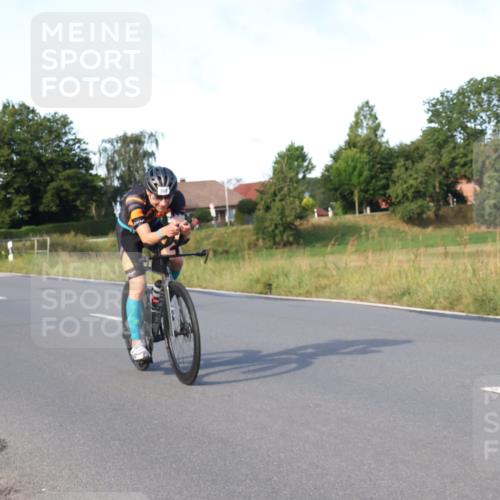 25.08.2024 - Elbe Triathlon Hamburg Fuchs,  Jonas http://msf.ph/oto/6865406 25.08.2024 09:24:04 Radfahren 142, 369, 76, 74, 117 meine-sportfotos.de