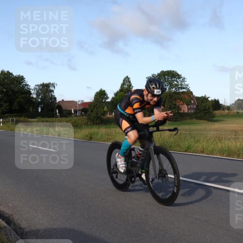 25.08.2024 - Elbe Triathlon Hamburg Fuchs,  Jonas http://msf.ph/oto/6865415 25.08.2024 09:24:04 Radfahren 142, 369, 76, 74, 117 meine-sportfotos.de