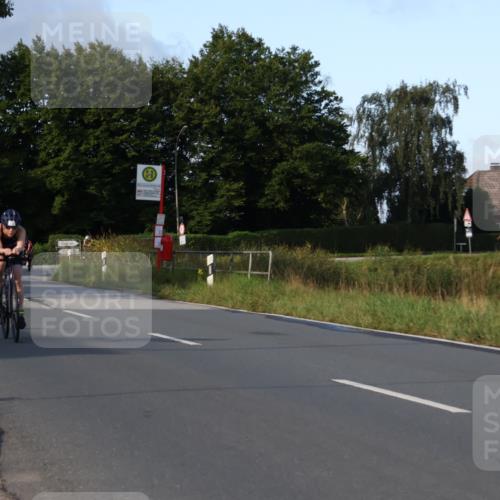 25.08.2024 - Elbe Triathlon Hamburg Fuchs,  Jonas http://msf.ph/oto/6865460 25.08.2024 09:24:08 Radfahren 369, 76, 74, 117, 283 meine-sportfotos.de