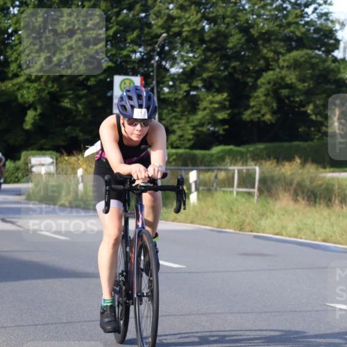 25.08.2024 - Elbe Triathlon Hamburg Fuchs,  Jonas http://msf.ph/oto/6865463 25.08.2024 09:24:09 Radfahren 369, 76, 74, 117, 283, 97 meine-sportfotos.de