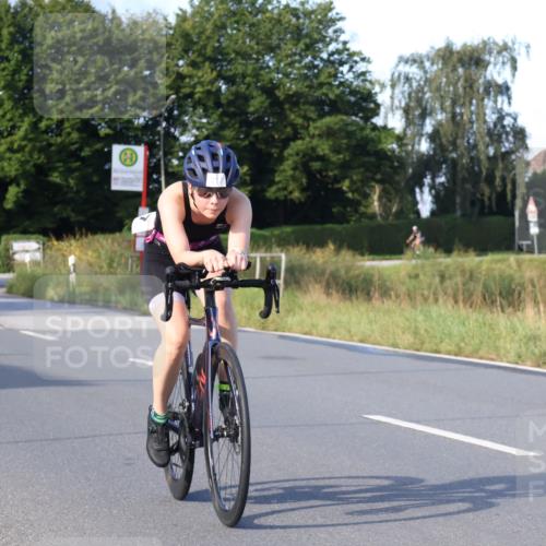 25.08.2024 - Elbe Triathlon Hamburg Fuchs,  Jonas http://msf.ph/oto/6865466 25.08.2024 09:24:09 Radfahren 369, 76, 74, 117, 283, 97 meine-sportfotos.de