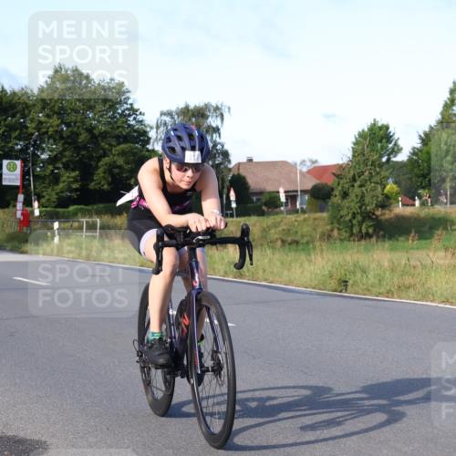 25.08.2024 - Elbe Triathlon Hamburg Fuchs,  Jonas http://msf.ph/oto/6865474 25.08.2024 09:24:10 Radfahren 76, 74, 117, 283, 97, 174 meine-sportfotos.de