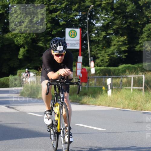 25.08.2024 - Elbe Triathlon Hamburg Fuchs,  Jonas http://msf.ph/oto/6865496 25.08.2024 09:24:12 Radfahren 76, 74, 117, 283, 97, 174 meine-sportfotos.de