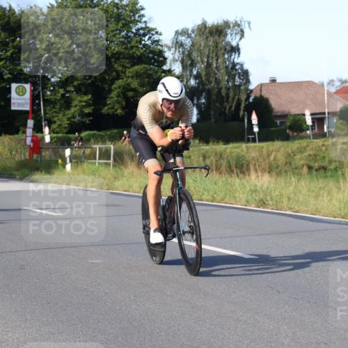 25.08.2024 - Elbe Triathlon Hamburg Fuchs,  Jonas http://msf.ph/oto/6865529 25.08.2024 09:24:15 Radfahren 117, 283, 97, 174, 295 meine-sportfotos.de