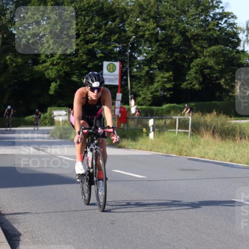 25.08.2024 - Elbe Triathlon Hamburg Fuchs,  Jonas http://msf.ph/oto/6865541 25.08.2024 09:24:16 Radfahren 283, 97, 174, 295, 94 meine-sportfotos.de