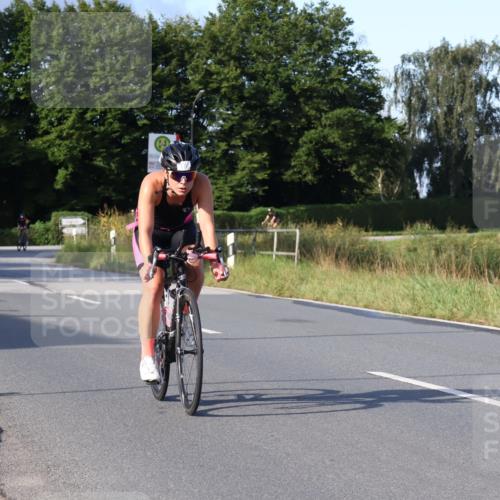 25.08.2024 - Elbe Triathlon Hamburg Fuchs,  Jonas http://msf.ph/oto/6865546 25.08.2024 09:24:16 Radfahren 283, 97, 174, 295, 94 meine-sportfotos.de
