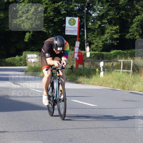 25.08.2024 - Elbe Triathlon Hamburg Fuchs,  Jonas http://msf.ph/oto/6865613 25.08.2024 09:24:22 Radfahren 174, 295, 94, 420, 309, 186, 180 meine-sportfotos.de