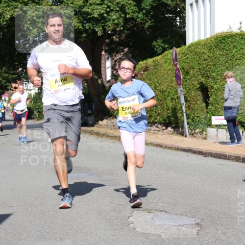 25.08.2024 - 20. Blankeneser Heldenlauf Strokosch-Dieckow http://msf.ph/oto/6865627 25.08.2024 10:27:08 Ziel 6080, 6081, 6135, 6250, 6335, 6526 meine-sportfotos.de