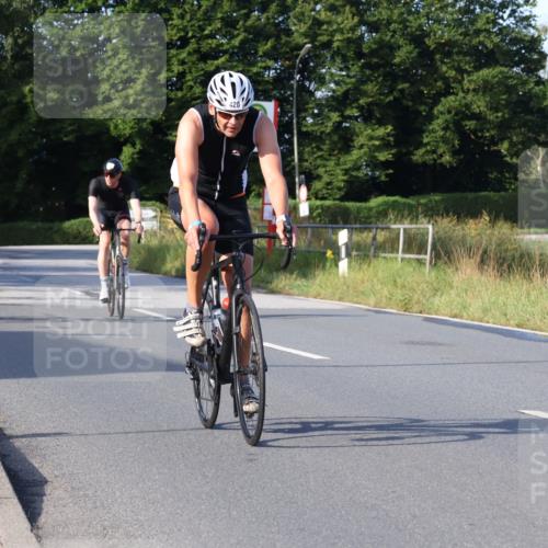 25.08.2024 - Elbe Triathlon Hamburg Fuchs,  Jonas http://msf.ph/oto/6865637 25.08.2024 09:24:24 Radfahren 295, 94, 420, 309, 186, 180 meine-sportfotos.de