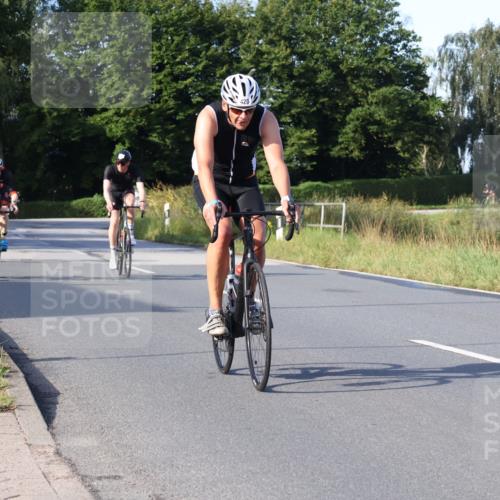 25.08.2024 - Elbe Triathlon Hamburg Fuchs,  Jonas http://msf.ph/oto/6865642 25.08.2024 09:24:24 Radfahren 295, 94, 420, 309, 186, 180 meine-sportfotos.de
