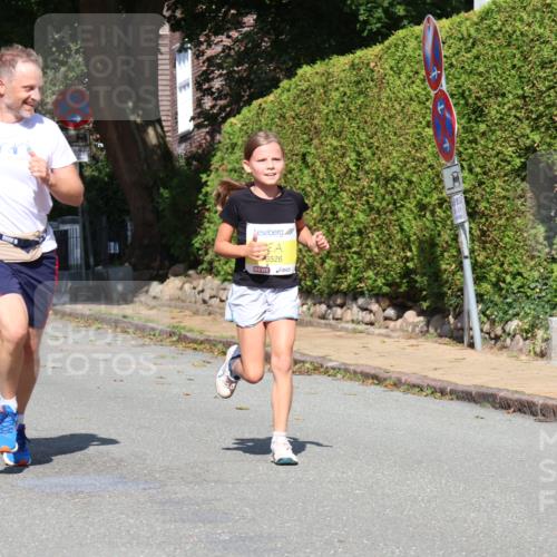 25.08.2024 - 20. Blankeneser Heldenlauf Strokosch-Dieckow http://msf.ph/oto/6865683 25.08.2024 10:27:12 Ziel 6023, 6080, 6081, 6135, 6250, 6335, 6526 meine-sportfotos.de