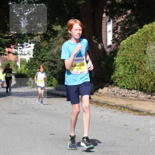 25.08.2024 - 20. Blankeneser Heldenlauf Strokosch-Dieckow http://msf.ph/oto/6865763 25.08.2024 10:27:16 Ziel 6023, 6135, 6250, 6282, 6397, 6526 meine-sportfotos.de