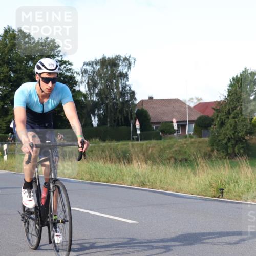 25.08.2024 - Elbe Triathlon Hamburg Fuchs,  Jonas http://msf.ph/oto/6865764 25.08.2024 09:24:38 Radfahren 419, 465, 205, 161, 160, 261, 248 meine-sportfotos.de