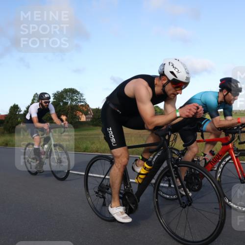 25.08.2024 - Elbe Triathlon Hamburg Fuchs,  Jonas http://msf.ph/oto/6865853 25.08.2024 09:24:45 Radfahren 161, 160, 261, 248, 349, 236, 262, 414 meine-sportfotos.de