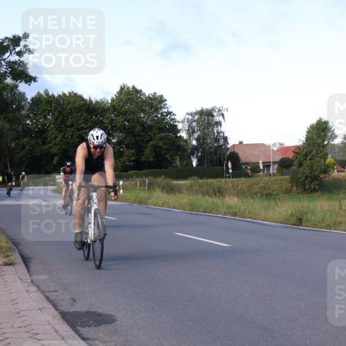 25.08.2024 - Elbe Triathlon Hamburg Fuchs,  Jonas http://msf.ph/oto/6865880 25.08.2024 09:24:48 Radfahren 160, 261, 248, 349, 236, 262, 414, 338, 237, 408 meine-sportfotos.de