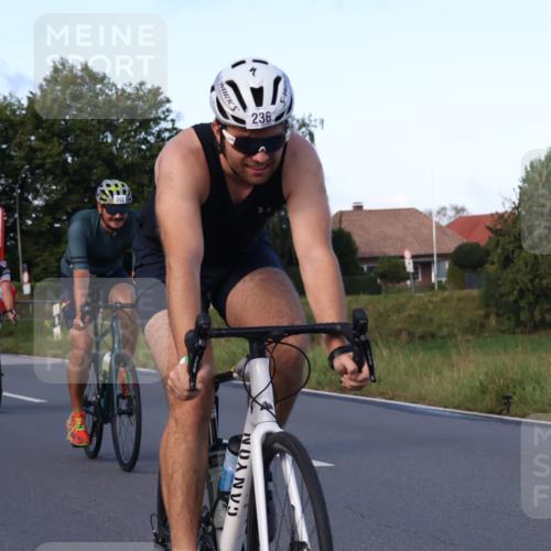 25.08.2024 - Elbe Triathlon Hamburg Fuchs,  Jonas http://msf.ph/oto/6865889 25.08.2024 09:24:49 Radfahren 160, 261, 248, 349, 236, 262, 414, 338, 237, 408 meine-sportfotos.de