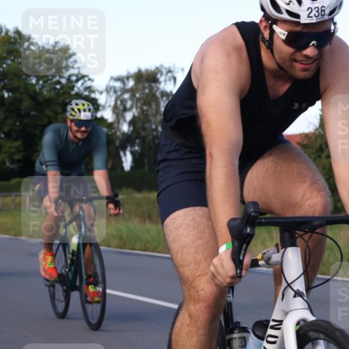 25.08.2024 - Elbe Triathlon Hamburg Fuchs,  Jonas http://msf.ph/oto/6865893 25.08.2024 09:24:49 Radfahren 160, 261, 248, 349, 236, 262, 414, 338, 237, 408 meine-sportfotos.de