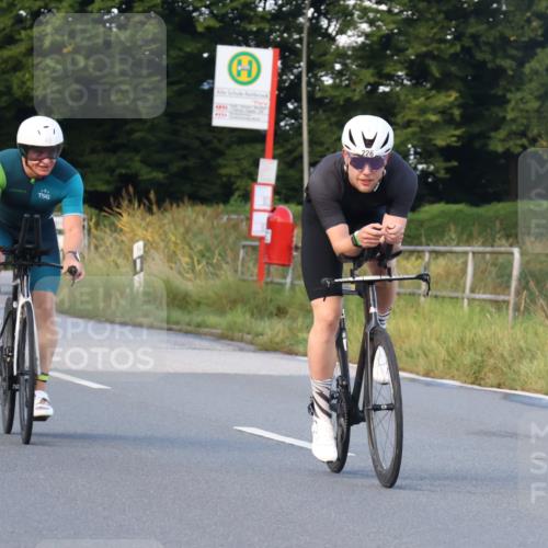 25.08.2024 - Elbe Triathlon Hamburg Fuchs,  Jonas http://msf.ph/oto/6866106 25.08.2024 09:25:18 Radfahren 426, 415, 226, 43, 121 meine-sportfotos.de