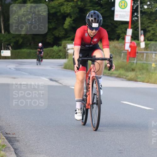 25.08.2024 - Elbe Triathlon Hamburg Fuchs,  Jonas http://msf.ph/oto/6866145 25.08.2024 09:25:23 Radfahren 226, 43, 121, 122, 58 meine-sportfotos.de