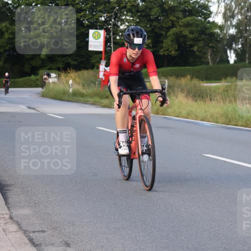 25.08.2024 - Elbe Triathlon Hamburg Fuchs,  Jonas http://msf.ph/oto/6866159 25.08.2024 09:25:23 Radfahren 226, 43, 121, 122, 58 meine-sportfotos.de