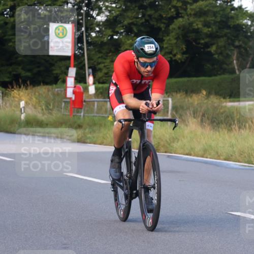 25.08.2024 - Elbe Triathlon Hamburg Fuchs,  Jonas http://msf.ph/oto/6866251 25.08.2024 09:25:35 Radfahren 363, 284 meine-sportfotos.de