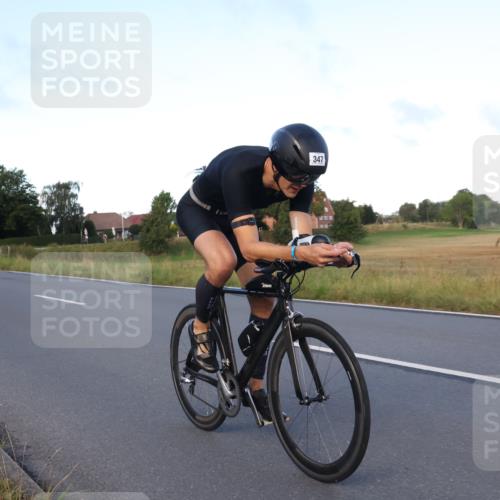 25.08.2024 - Elbe Triathlon Hamburg Fuchs,  Jonas http://msf.ph/oto/6866295 25.08.2024 09:25:47 Radfahren 347, 77, 238 meine-sportfotos.de