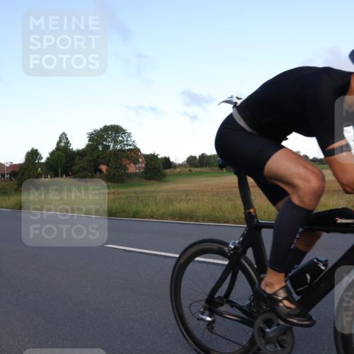 25.08.2024 - Elbe Triathlon Hamburg Fuchs,  Jonas http://msf.ph/oto/6866298 25.08.2024 09:25:47 Radfahren 347, 77, 238 meine-sportfotos.de