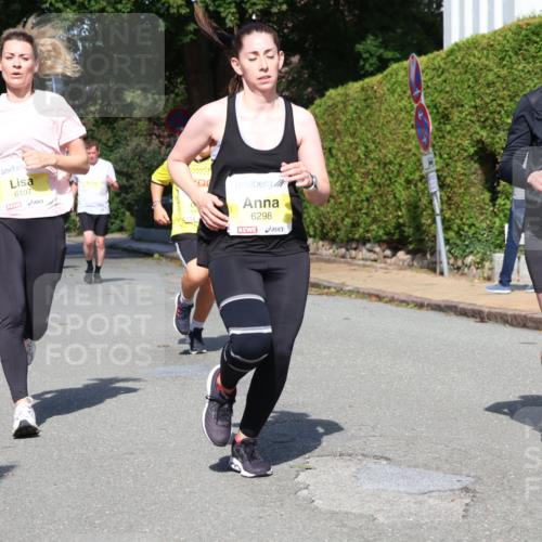 25.08.2024 - 20. Blankeneser Heldenlauf Strokosch-Dieckow http://msf.ph/oto/6866324 25.08.2024 10:28:02 Ziel 6017, 6102, 6107, 6220, 6298, 6470 meine-sportfotos.de