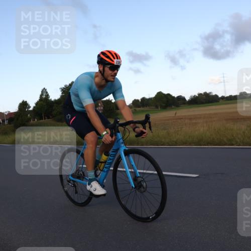 25.08.2024 - Elbe Triathlon Hamburg Fuchs,  Jonas http://msf.ph/oto/6866361 25.08.2024 09:25:54 Radfahren 77, 238, 210, 230, 202, 166 meine-sportfotos.de