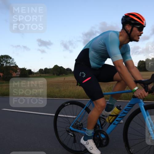 25.08.2024 - Elbe Triathlon Hamburg Fuchs,  Jonas http://msf.ph/oto/6866365 25.08.2024 09:25:54 Radfahren 77, 238, 210, 230, 202, 166 meine-sportfotos.de