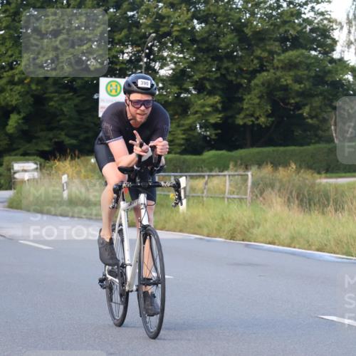 25.08.2024 - Elbe Triathlon Hamburg Fuchs,  Jonas http://msf.ph/oto/6866497 25.08.2024 09:26:10 Radfahren 222, 158, 61, 252, 390, 52, 285, 318 meine-sportfotos.de