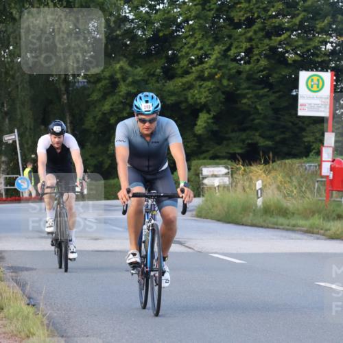 25.08.2024 - Elbe Triathlon Hamburg Fuchs,  Jonas http://msf.ph/oto/6866517 25.08.2024 09:26:13 Radfahren 158, 61, 252, 390, 52, 285, 318, 54 meine-sportfotos.de
