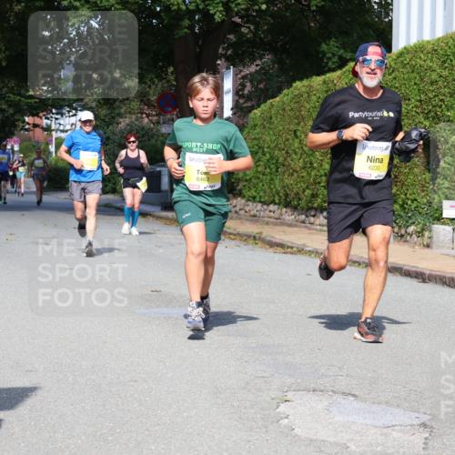 25.08.2024 - 20. Blankeneser Heldenlauf Strokosch-Dieckow http://msf.ph/oto/6866528 25.08.2024 10:28:19 Ziel 6007, 6222, 6233, 6446, 6463, 6510 meine-sportfotos.de